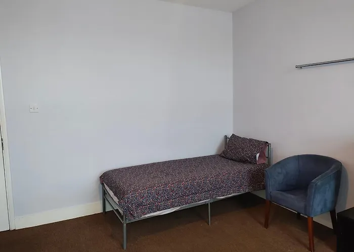 The Highbury & Islington Studio 2 Single Beds